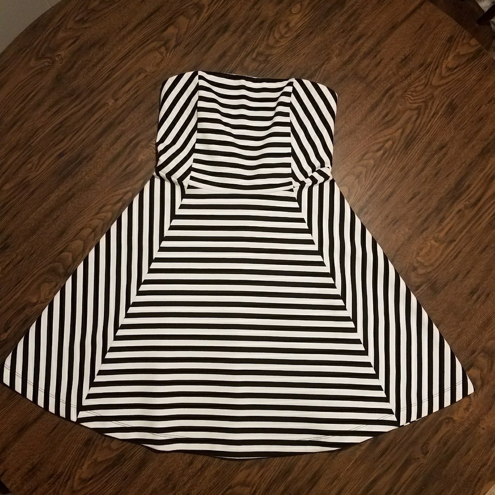 Strapless Express Dress